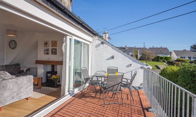 Abersoch House | 23 Cae Du - Two Bedroom House, Sleeps 5