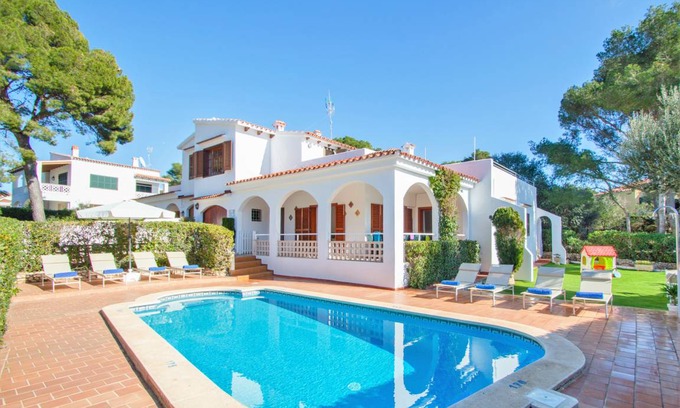 Cala Galdana Villa | 233 m² Villa ∙ 5 bedrooms ∙ 9 guests