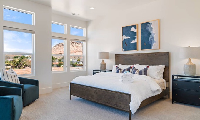 Bloomington House | 239 m² House ∙ 4 bedrooms ∙ 12 guests