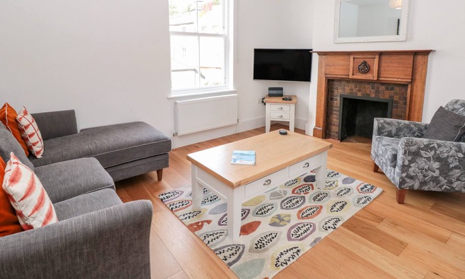 Dartmouth Apartment | 24 FOSS STREET, pet friendly, with a garden in Dartmouth