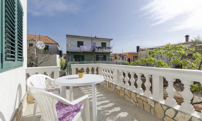 Pirovac Apartment | 24 m² Apartment ∙ 2 guests