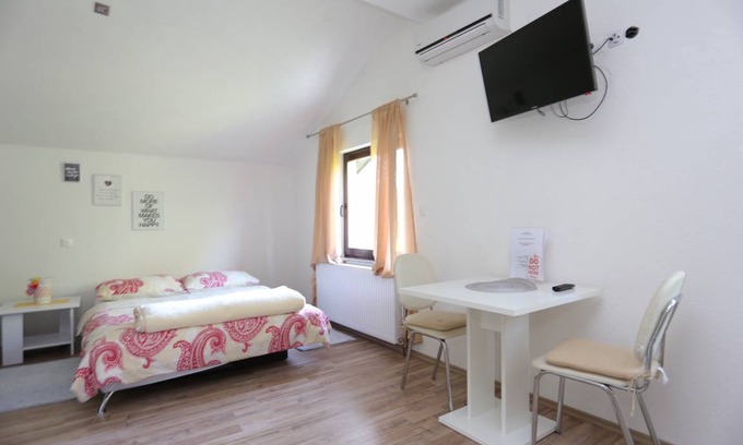 Slunj Apartment | 24 m² Studio flat ∙ 1 bedroom ∙ 2 guests