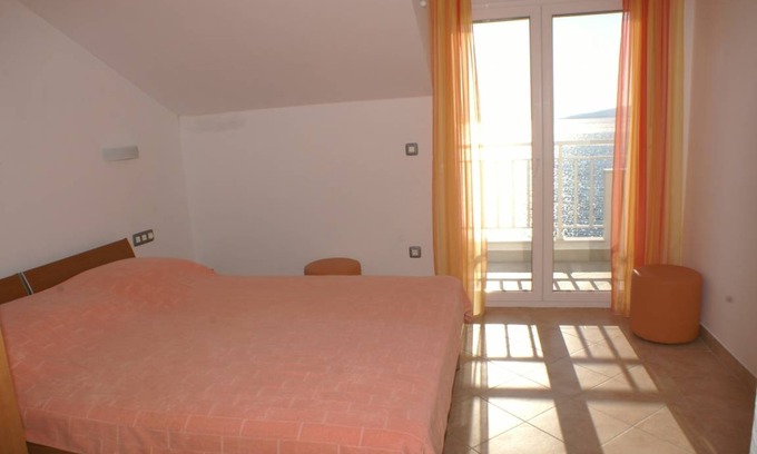 Gradac Apartment | 24 m² Studio flat ∙ 1 bedroom ∙ 3 guests