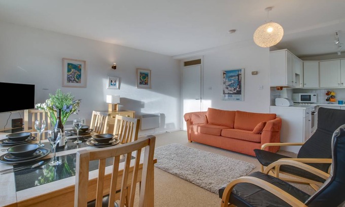 St Ives Cottage | 24 St Nicholas Court
