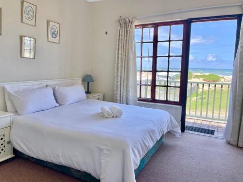 Port Alfred Apartment | 25 Settler Sands Beachfront Accommodation Sea View