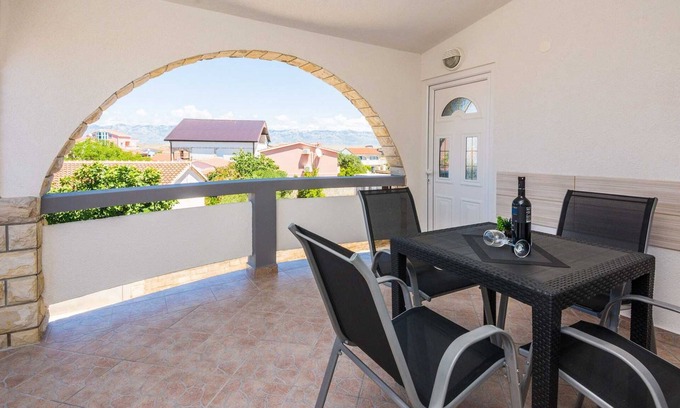 Vir Apartment | 250 m from beach | apartment for 2-4 persons | in a quiet area