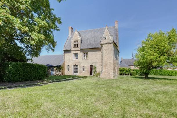 Montigne-les-Rairies House | 250 m² House ∙ 5 bedrooms ∙ 9 guests