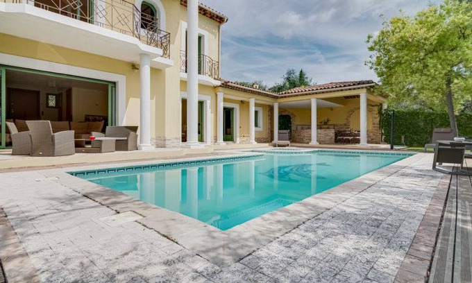 Grasse House | 250 m² House ∙ 3 bedrooms ∙ 6 guests