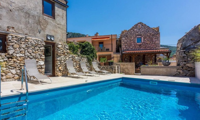 Bribir Villa | 250 m² Villa ∙ 5 bedrooms ∙ 14 guests
