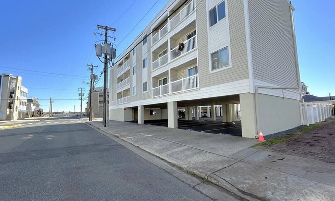 Sea Isle City Condo | 26 42nd Street 1st Fl Unit 107