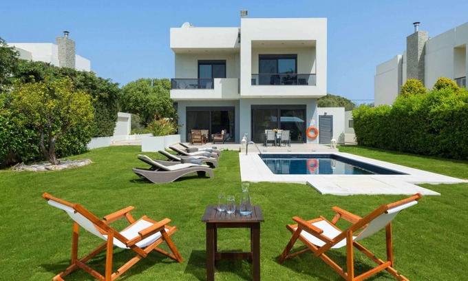 Filerimos Villa | 260 m² Villa ∙ 4 bedrooms ∙ 8 guests