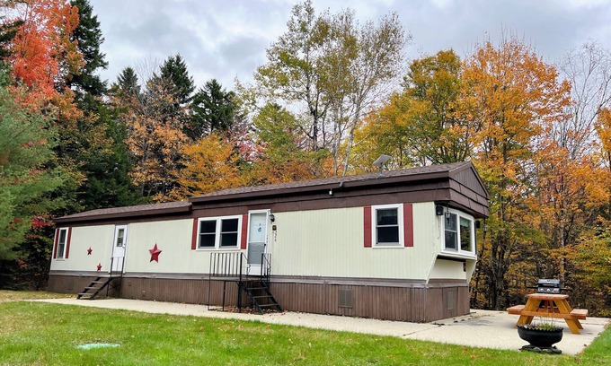 Twin Mountain House | 26CM - private camp in Bretton Woods, wifi, AC, private yard with great views, dog friendly!