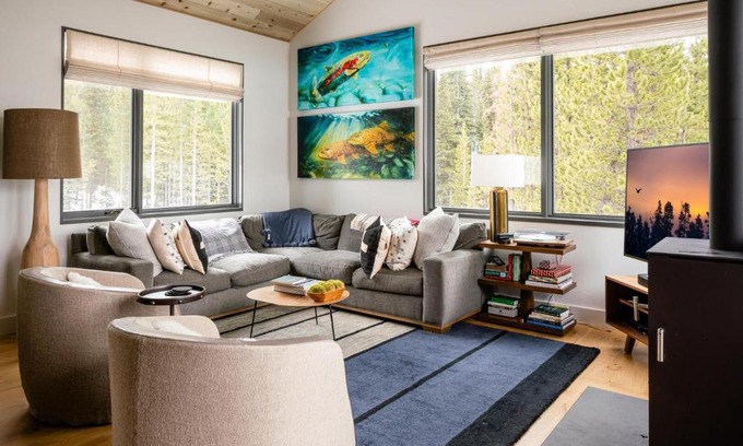 Big Sky House | 27 Lake Cabin by Moonlight Basin Lodging