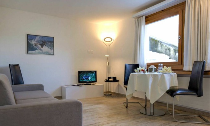Silvaplana Apartment | 27 m² Apartment ∙ 1 bedroom ∙ 2 guests