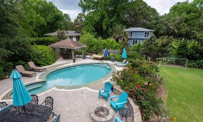 Folly Field House | 27 Moonshell - Tranquility in Folly Field, 3 minute walk to the beach