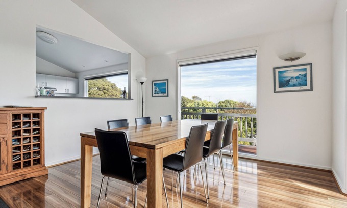 Rye House | 270 Degrees - Amazing views, open fire. Family and dog friendly.