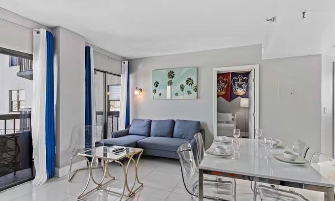 Florida Center Condo | 2701 Enclave Condo near Univesal-Lakeview