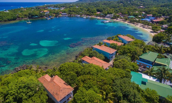 Half Moon Bay House | 279 m² House ∙ 4 bedrooms ∙ 8 guests