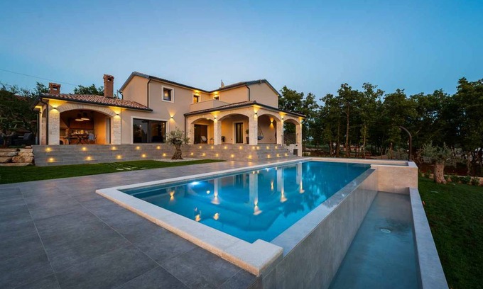 Vizinada Villa | 280 m² Villa ∙ 4 bedrooms ∙ 9 guests