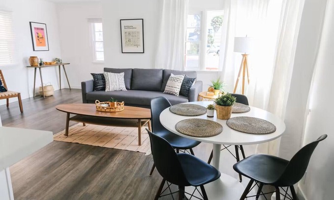West Newport House | 28th Street Beach Bungalow just one short block from the beach close to the pier