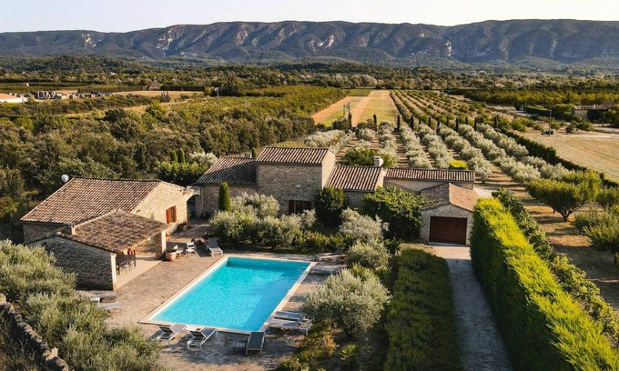 Gordes Villa | 290 m² Villa ∙ 4 bedrooms ∙ 10 guests