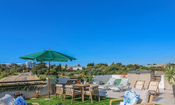 Albufeira Apartment | #294 T2 Com Amplo Terraço by Home Holidays