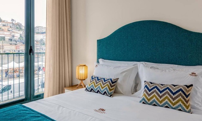 Santa Marinha Apartment | 296 Heritage Apartments Studio 11 with River View