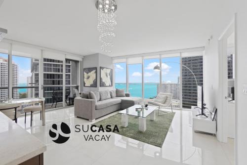 Downtown Miami House | 2B2B w Water View - FREE Parking - Pool - Lux Spa
