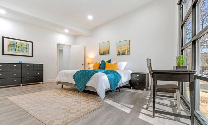 Dallas House | 2bd/2ba Guest House! Pool, Pickleball, Fire Pit!
