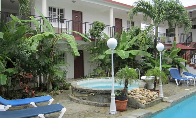 La Esplanada Apartment | 2BD groundfloor apt near everything, pool/AC/TV/Wi-Fi, guest-friendly!