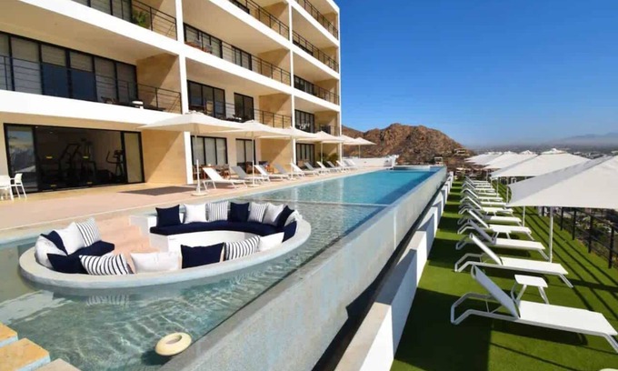 San Jose del Cabo Apartment | 2BD Luxury apartment Heart of Cabo (Montemar 202)