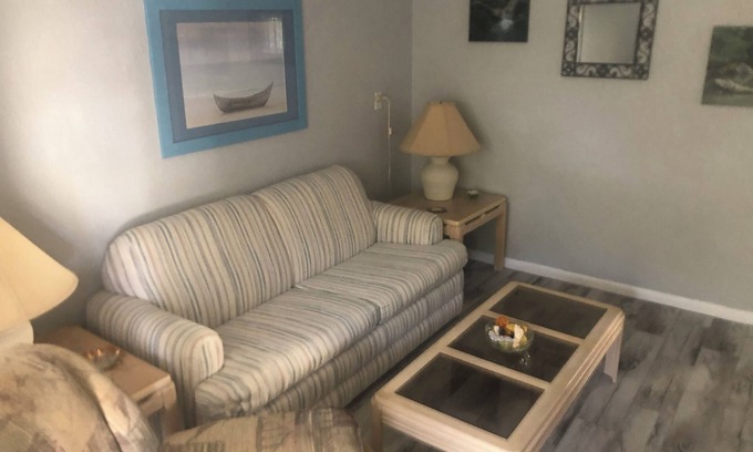 Cocoa Beach Apartment | 2bedroom 1bath perfect for a family private back area& front porch