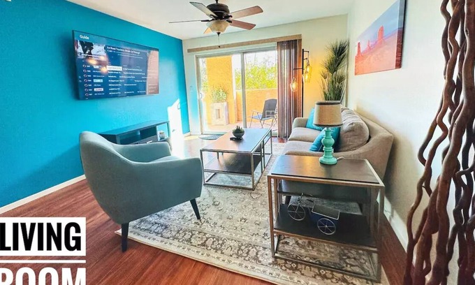 Mesa Grande House | 2BR, 1BA| Near Cubs Stadium, Airport, shops, Food