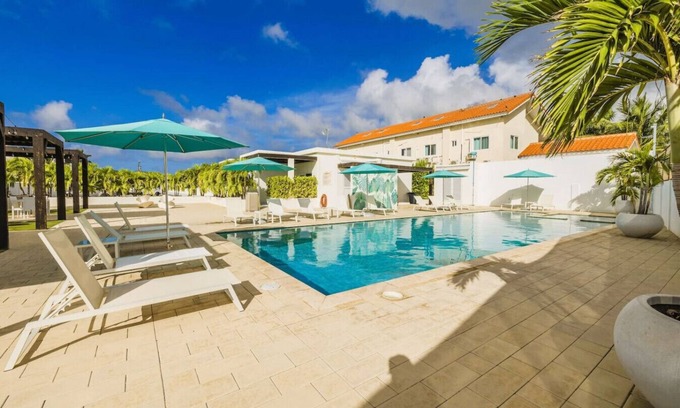 Washington House | 2BR/2BA 4MINS to Beach at LUX Villa 4 by Bocobay