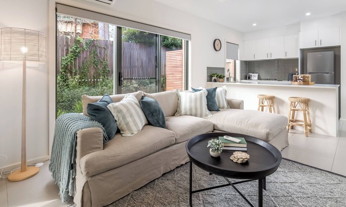 Garran House | 2BR 2bath townhouse in Garran