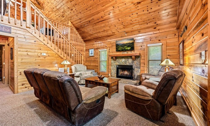 Sevierville Apartment | 2BR Cabin w/Lake Access*Hot Tub*Game Room*Pets!