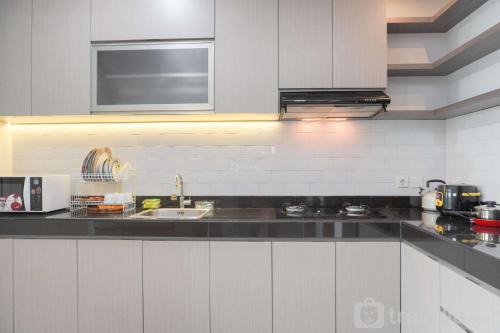 Jakarta Apartment | 2BR Citralake Suites 2nd Floor Comfy Easy Access Apartment By Travelio