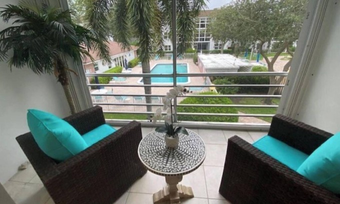 Bel Air Condo | 2BR Condo in Gardens by the Sea – 3-Min Walk to Secluded Beach + Heated Pool