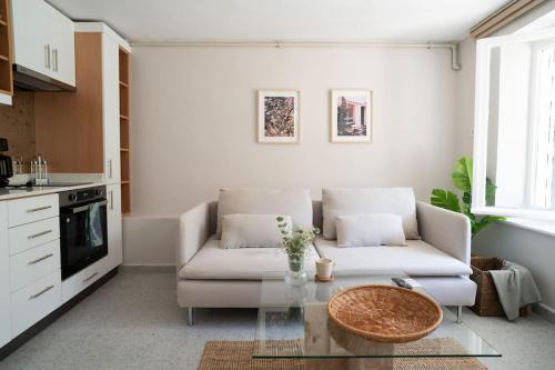 Adalar Apartment | 2BR Designed Flat In The Center of Buyukada