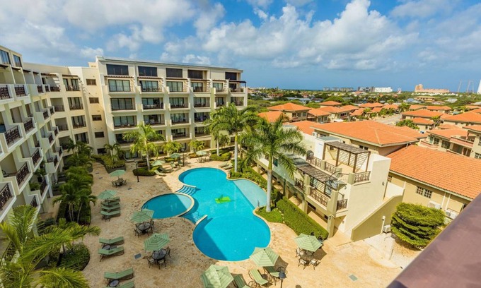 Washington Condo | 2BR Duplex @ PalmAruba Condos w/Great Location
