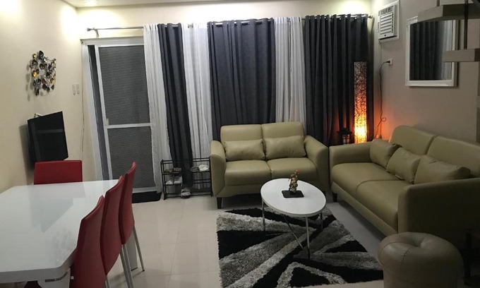Canlubang House | 2BR House at Tagaytay Hampton Villas