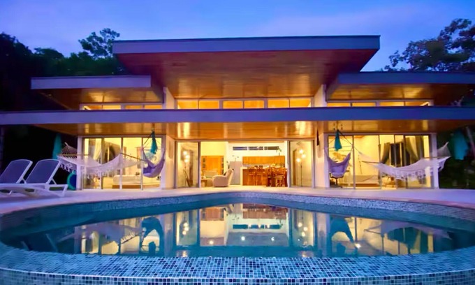 Portalon House | 2BR Jungle Villa with Infinity Pool and Manual Antonio Ocean Views