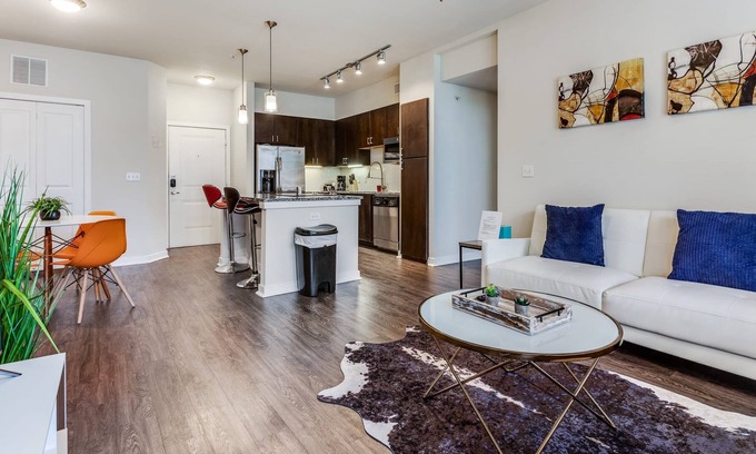 West Congress Apartment | 2BR Modern SoCo CozySuites w/ 2 Pools! #10