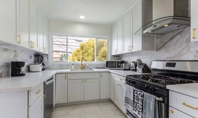 Cayuga Terrace House | 2BR Near Balboa Park Bart
