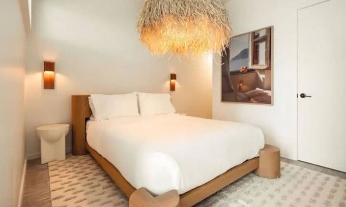 Riverwalk Fort Lauderdale Apartment | 2BR Riverfront Suite | Pool, Gym, Near Las Olas
