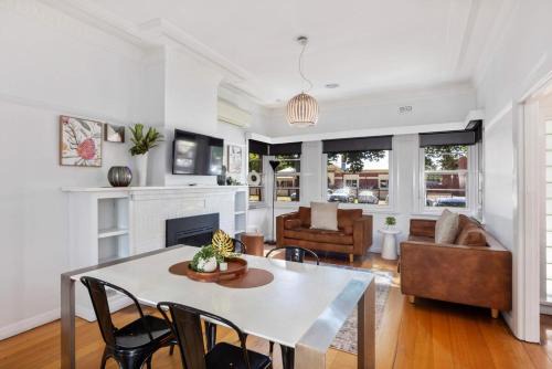 Bendigo House | 2easy Apartments on Hargreaves