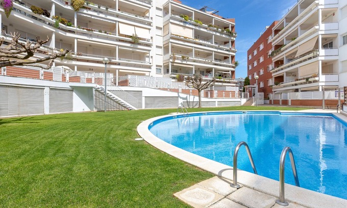 Lloret de Mar Apartment | 2KIS02- Cozy apartment for 4 people with pool located near the beach