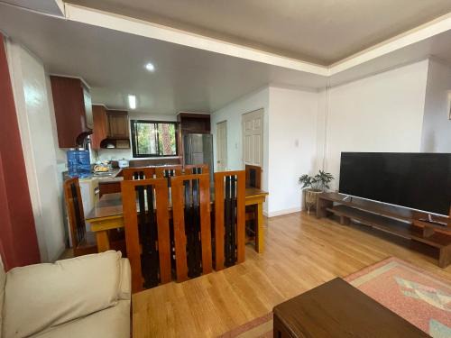 Baguio Apartment | 2nd Floor- 3BR camp John Hay Unit For Rent