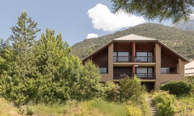 Vallouise-Pelvoux Apartment | 2nd floor, view mountain, balcony, parking, ski locker, 43m², Pelvoux