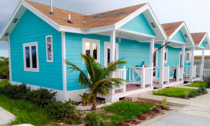 Rolleville Cottage | 3-2 Minutes Away From The Beach, Restuarant, Stores And Bars